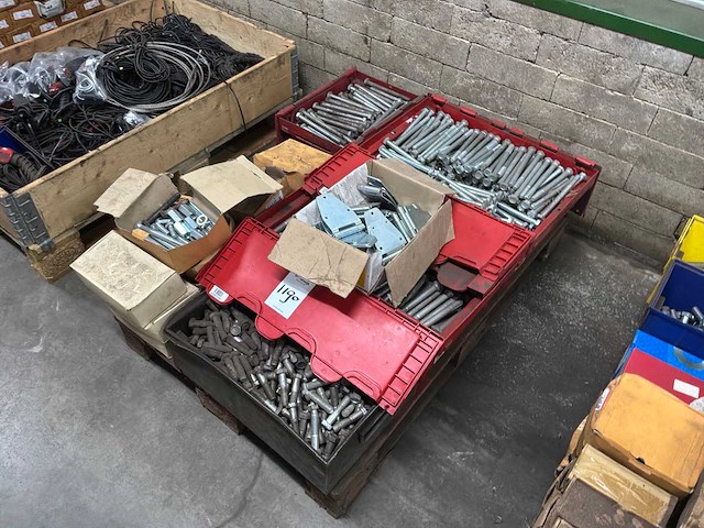 Partij bevestigingsmateriaal (c) - afbeelding 1 van  6