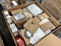 Partij bevestigingsmateriaal en autarco solar inverter - afbeelding 4 van  14