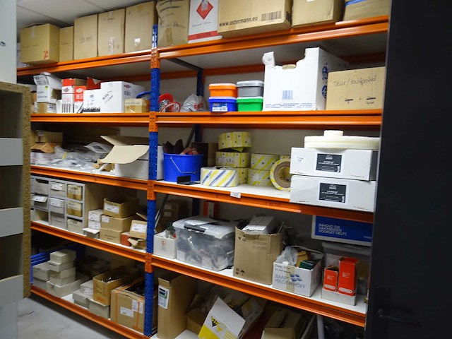 Partij bevestigingsmateriaal en divers - afbeelding 1 van  15