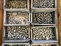 Partij bevestigingsmateriaal en koppelingen - afbeelding 3 van  4