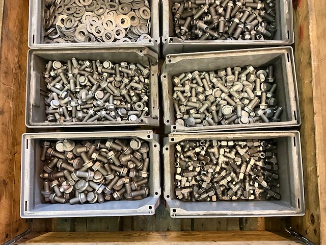 Partij bevestigingsmateriaal en koppelingen - afbeelding 4 van  4