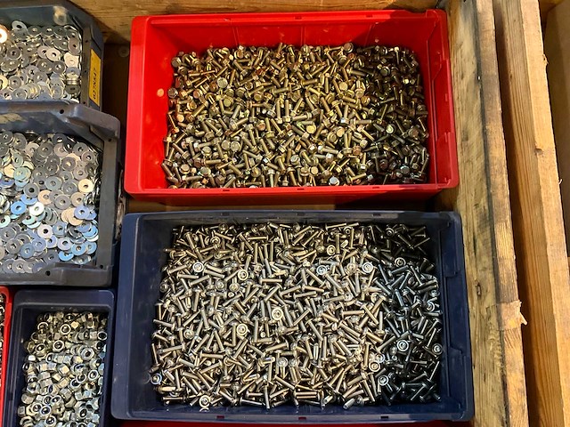 Partij bevestigingsmateriaal en koppelingen - afbeelding 6 van  7