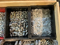 Partij bevestigingsmateriaal en koppelingen - afbeelding 3 van  5