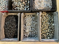 Partij bevestigingsmateriaal en koppelingen - afbeelding 4 van  5
