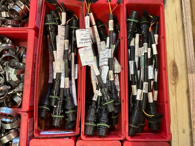 Partij bevestigingsmateriaal en koppelingen - afbeelding 6 van  9