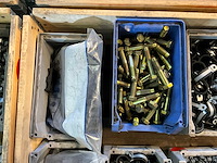 Partij bevestigingsmateriaal en slangklemmen - afbeelding 2 van  5