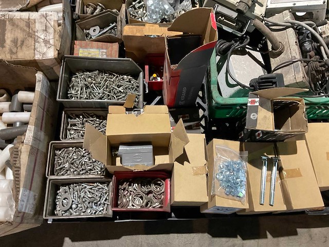 Partij bevestigingsmateriaal en stuurunits - afbeelding 4 van  5