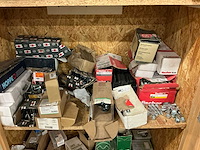 Partij bevestigingsmateriaal in 4 kasten - afbeelding 21 van  21