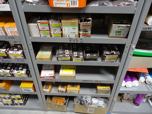 Partij bevestigingsmateriaal met stelling - afbeelding 11 van  31