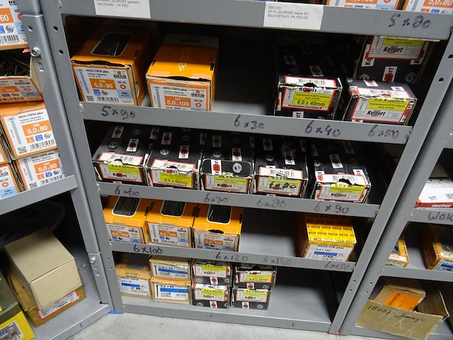 Partij bevestigingsmateriaal met stelling - afbeelding 19 van  31