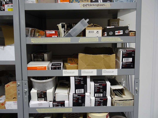 Partij bevestigingsmateriaal met stelling - afbeelding 23 van  31