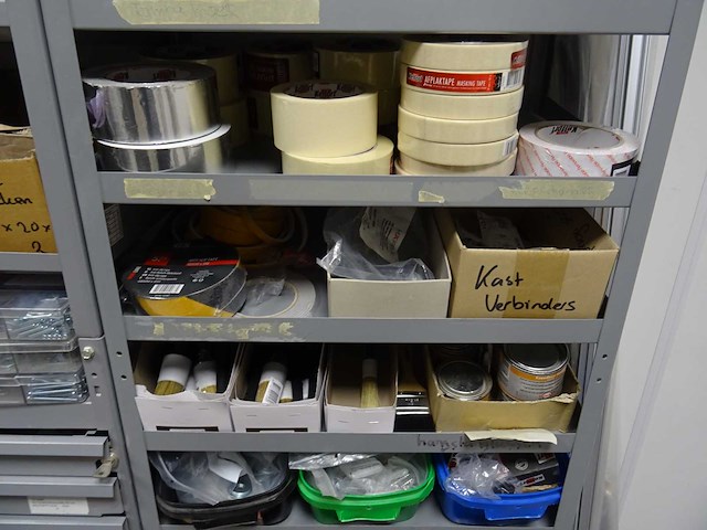 Partij bevestigingsmateriaal met stelling - afbeelding 26 van  31