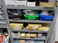 Partij bevestigingsmateriaal met stelling - afbeelding 27 van  31