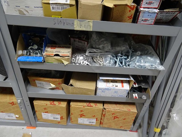 Partij bevestigingsmateriaal met stelling - afbeelding 28 van  31