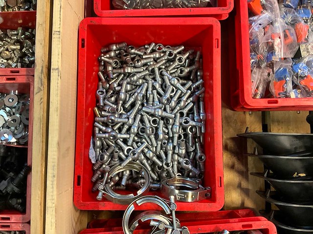 Partij bevestigingsmateriaal, relais en diversen - afbeelding 3 van  6