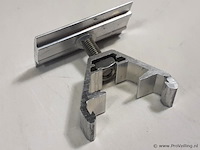 Partij bevestigingsmateriaal t.b.v. zonnepanelen - afbeelding 2 van  3