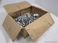 Partij bevestigingsmateriaal t.b.v. zonnepanelen - afbeelding 1 van  3