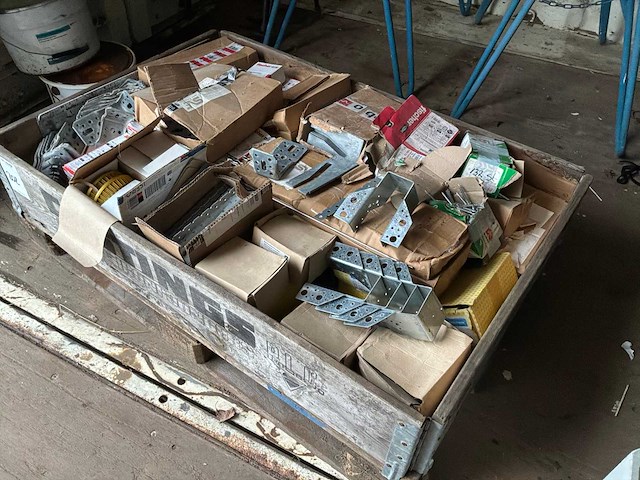 Partij bevestigingsmateriaal - afbeelding 1 van  8