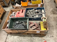 Partij bevestigingsmateriaal - afbeelding 1 van  5