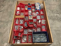 Partij bevestigingsmateriaal - afbeelding 1 van  3