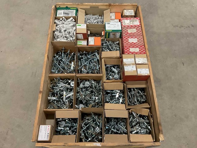 Partij bevestigingsmateriaal - afbeelding 1 van  7