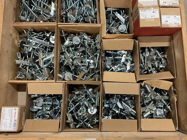 Partij bevestigingsmateriaal - afbeelding 2 van  7