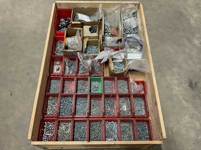 Partij bevestigingsmateriaal - afbeelding 1 van  3