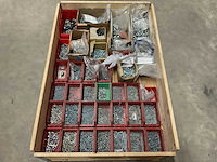 Partij bevestigingsmateriaal - afbeelding 1 van  3