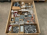 Partij bevestigingsmateriaal - afbeelding 1 van  11