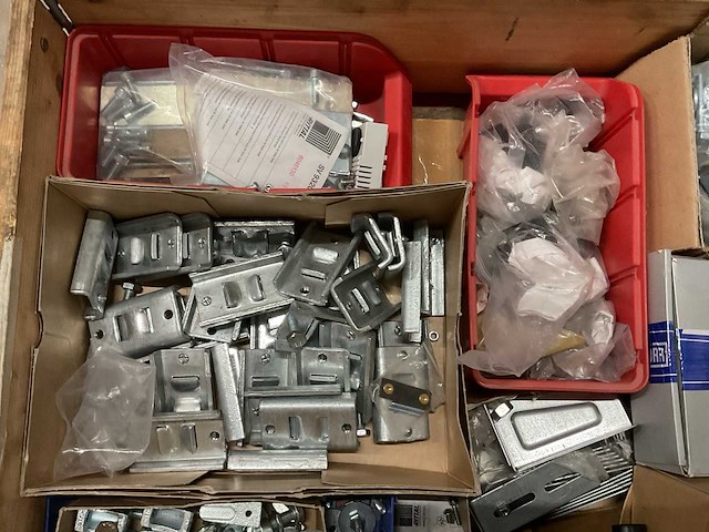 Partij bevestigingsmateriaal - afbeelding 2 van  7