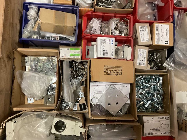 Partij bevestigingsmateriaal - afbeelding 5 van  9