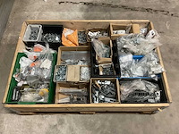 Partij bevestigingsmateriaal - afbeelding 1 van  9