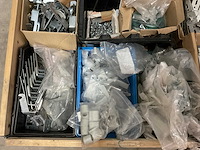 Partij bevestigingsmateriaal - afbeelding 2 van  9