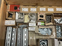 Partij bevestigingsmateriaal - afbeelding 2 van  9