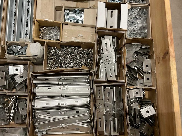 Partij bevestigingsmateriaal - afbeelding 7 van  9