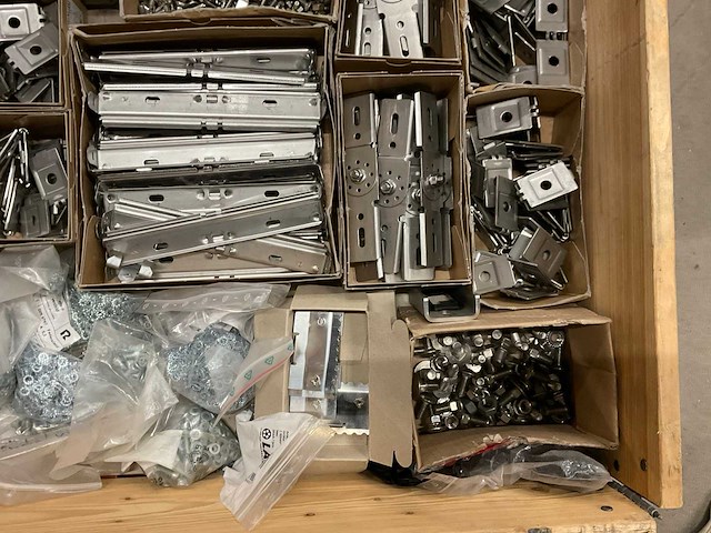 Partij bevestigingsmateriaal - afbeelding 8 van  9