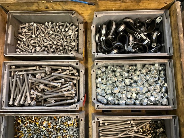 Partij bevestigingsmateriaal - afbeelding 2 van  6