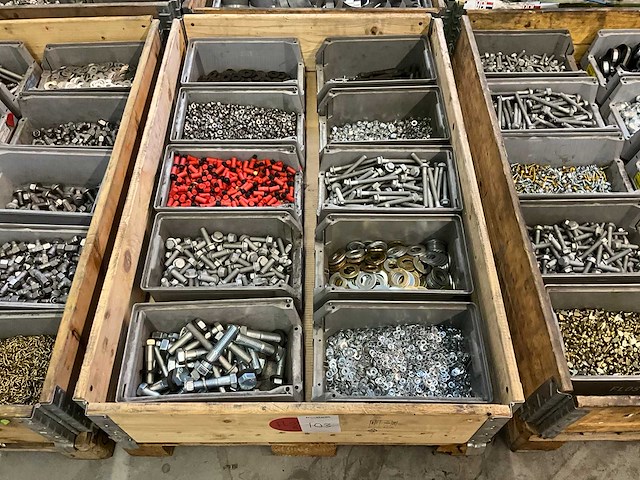 Partij bevestigingsmateriaal - afbeelding 1 van  7