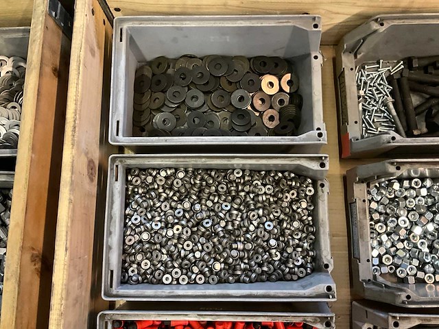 Partij bevestigingsmateriaal - afbeelding 2 van  7