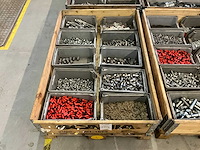 Partij bevestigingsmateriaal - afbeelding 1 van  7