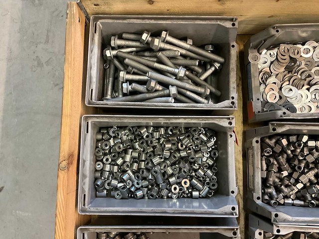 Partij bevestigingsmateriaal - afbeelding 2 van  7