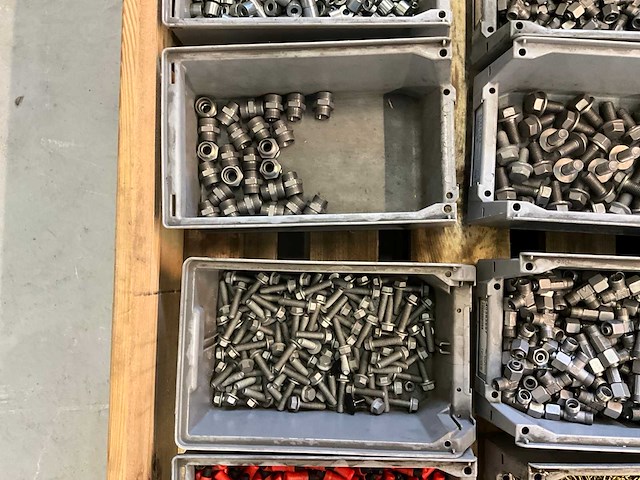 Partij bevestigingsmateriaal - afbeelding 4 van  7