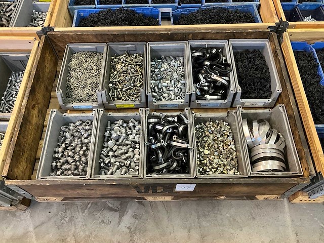 Partij bevestigingsmateriaal - afbeelding 1 van  7