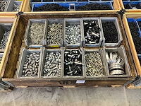 Partij bevestigingsmateriaal - afbeelding 1 van  7