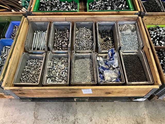 Partij bevestigingsmateriaal - afbeelding 1 van  7