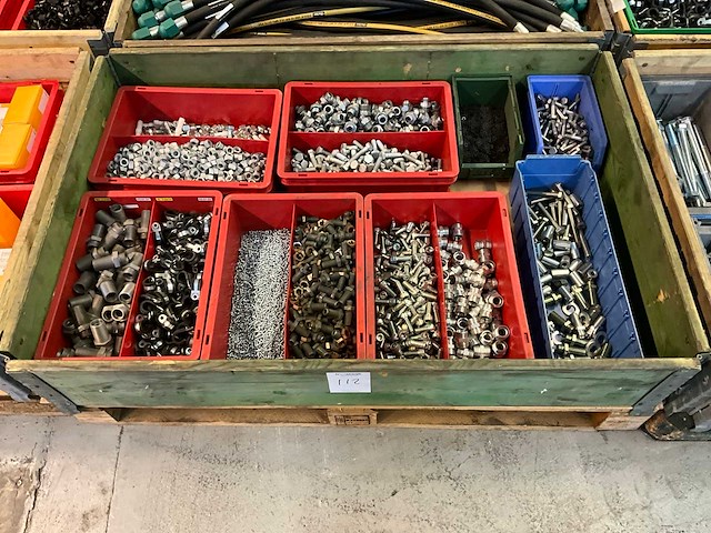 Partij bevestigingsmateriaal - afbeelding 1 van  6