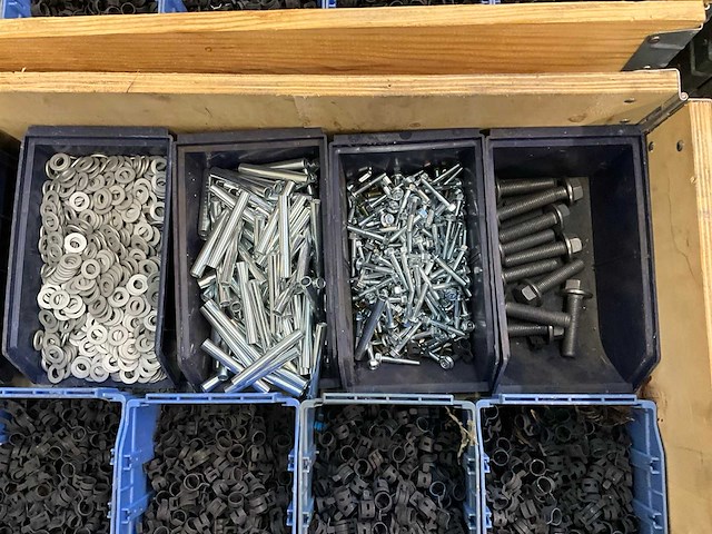 Partij bevestigingsmateriaal - afbeelding 3 van  5