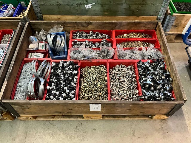 Partij bevestigingsmateriaal - afbeelding 1 van  6