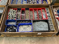 Partij bevestigingsmateriaal - afbeelding 1 van  5