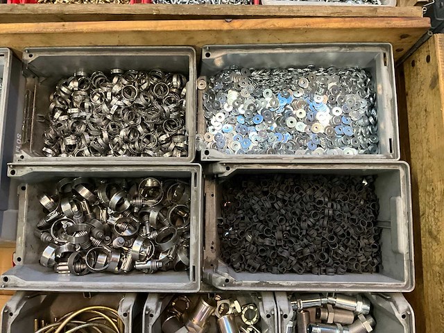 Partij bevestigingsmateriaal - afbeelding 3 van  5